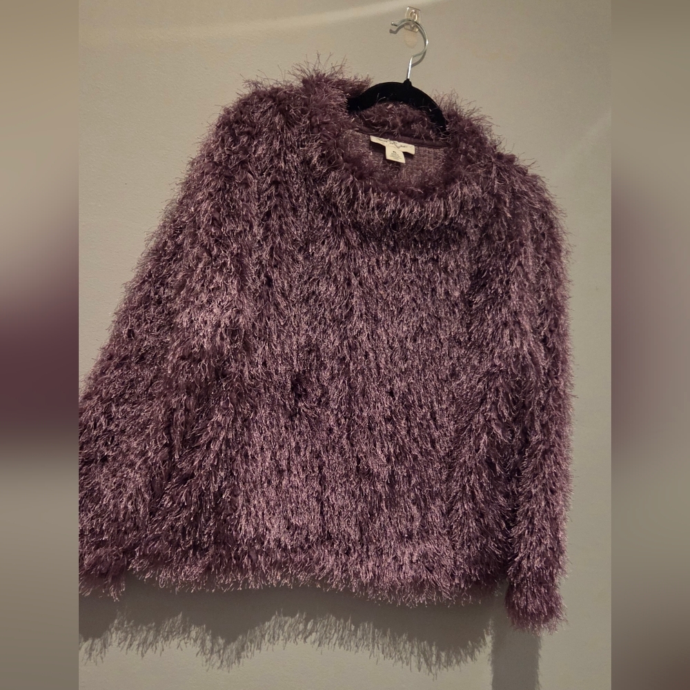 EUC Skyes The Limit Women's Fuzzy Purple Sweater Size Petite L. PL